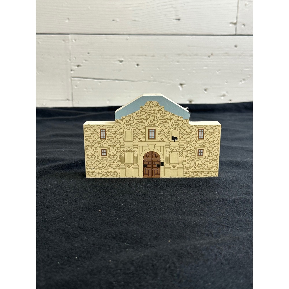 The Cat's Meow Village The Alamo San Antonio Texas 1994 Wooden Shelf Sitter